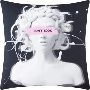 Подушка декоративная Don't look, 35х35 см, габардин, 100% п/э