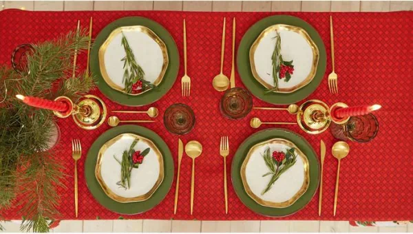 Скатерть Доляна «Новый год: Процветания в Новом году» 145×260 см, 100% п/э